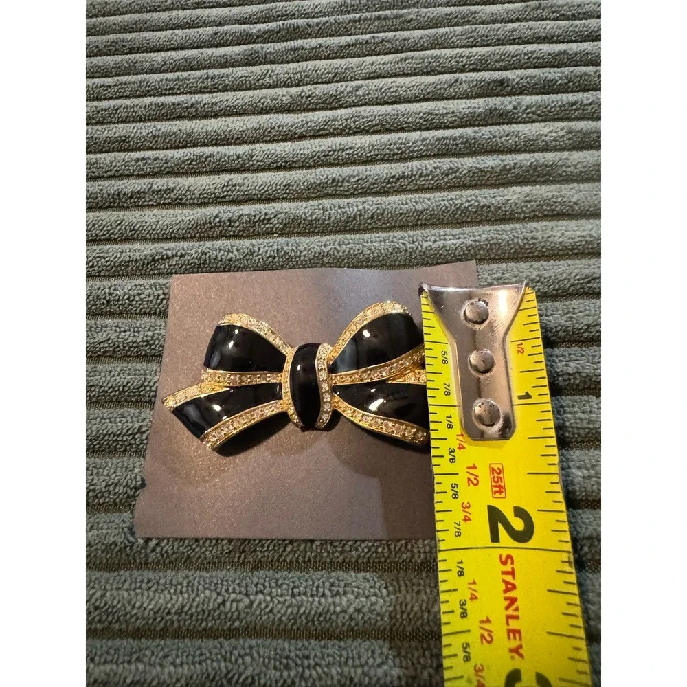 Napier Gold Tone Black Enamel Rhinestone Bow Brooch Pin Jewelry‎